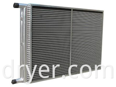 Straight type condenser